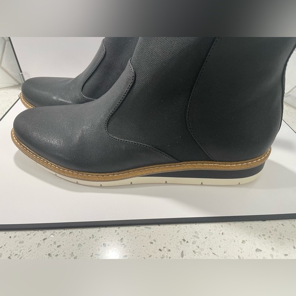 Kelly & Katie Arlo Wedge Boots Black Leather Size 10 Stretch Pull On Booties - Picture 5 of 9